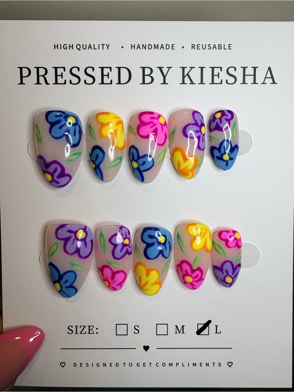 Floral Press-On Nail Set - Multicolor - Picture 2 of 3